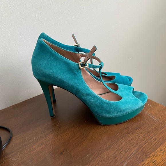 Vince Camuto Heels - Picture 2 of 2